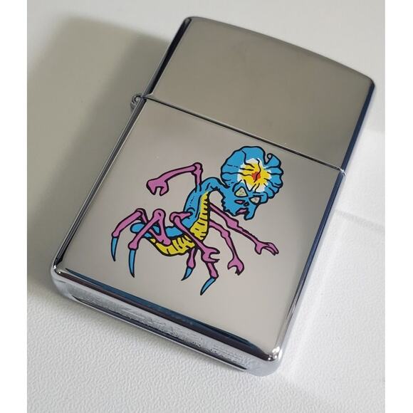 Rare Vintage Zippo Lighter – Mantis – High Polish Chrome – 1997 XIII NIB - Picture 1 of 7